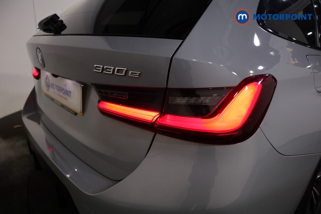 BMW 3 Series M Sport Automatic Petrol Plug-In Hybrid Estate - Stock Number (1619630) - 33rd supplementary image