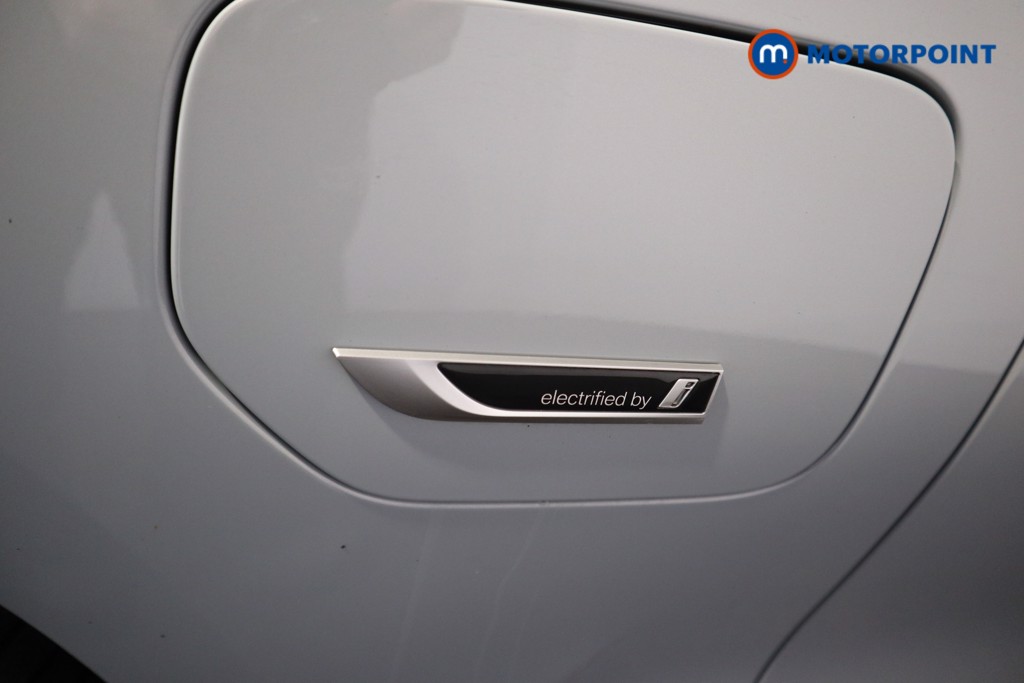 BMW 3 Series M Sport Automatic Petrol Plug-In Hybrid Estate - Stock Number (1619630) - 39th supplementary image