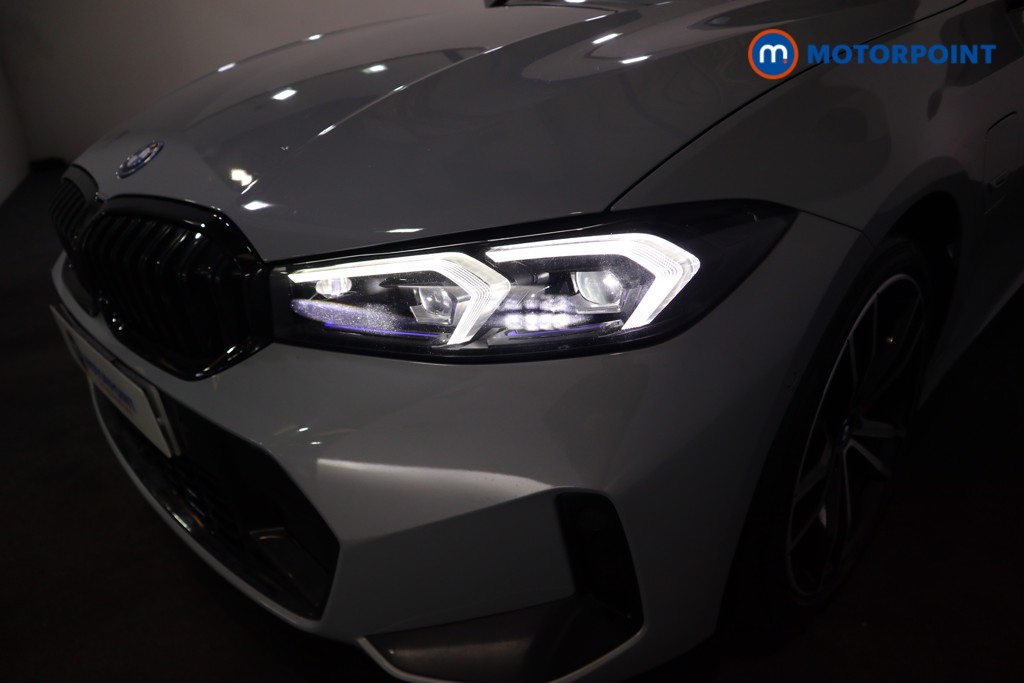 BMW 3 Series M Sport Automatic Petrol Plug-In Hybrid Estate - Stock Number (1619630) - 41st supplementary image