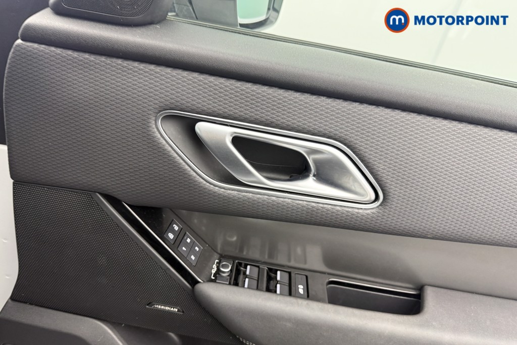 Land Rover Range Rover Velar SE Automatic Petrol Plug-In Hybrid SUV - Stock Number (1619672) - 9th supplementary image