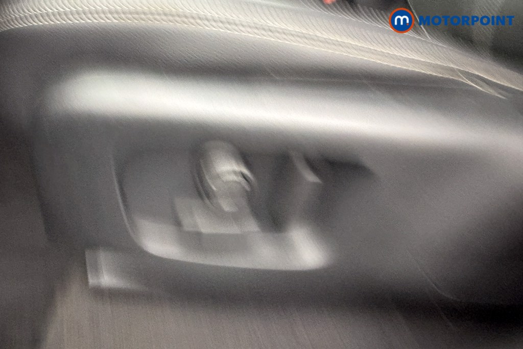 Land Rover Range Rover Velar SE Automatic Petrol Plug-In Hybrid SUV - Stock Number (1619672) - 11th supplementary image