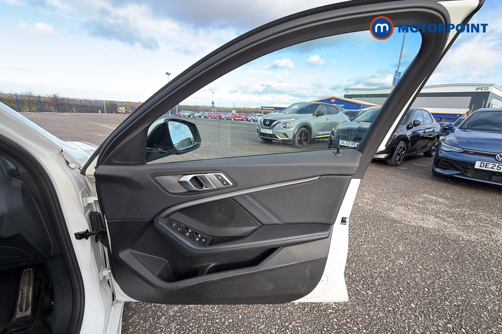 BMW 1 Series M Sport Manual Petrol Hatchback - Stock Number (1619692) - 19th supplementary image