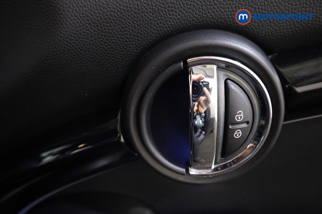 Mini Hatchback Cooper S Level 3 Automatic Electric Hatchback - Stock Number (1619766) - 13th supplementary image