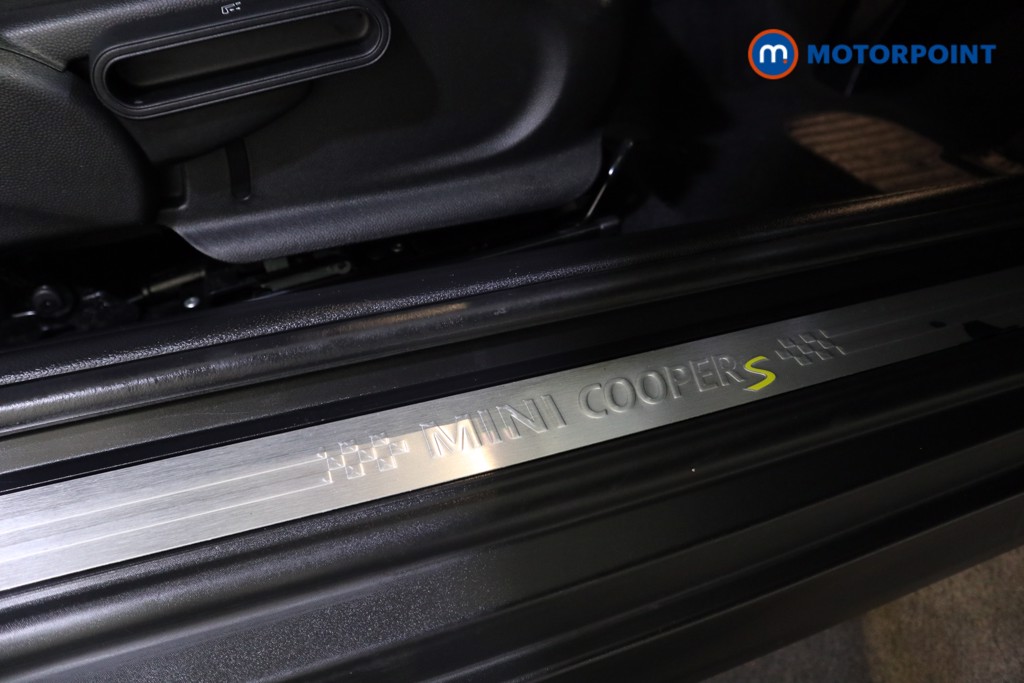 Mini Hatchback Cooper S Level 3 Automatic Electric Hatchback - Stock Number (1619766) - 14th supplementary image