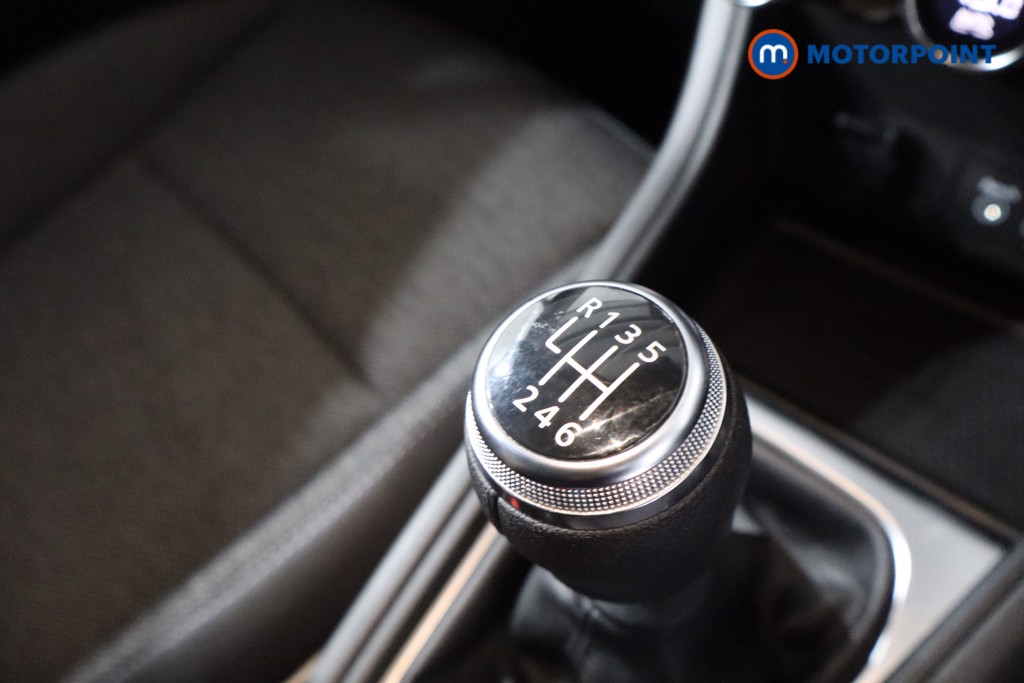 Renault Captur Techno Manual Petrol SUV - Stock Number (1619978) - 20th supplementary image