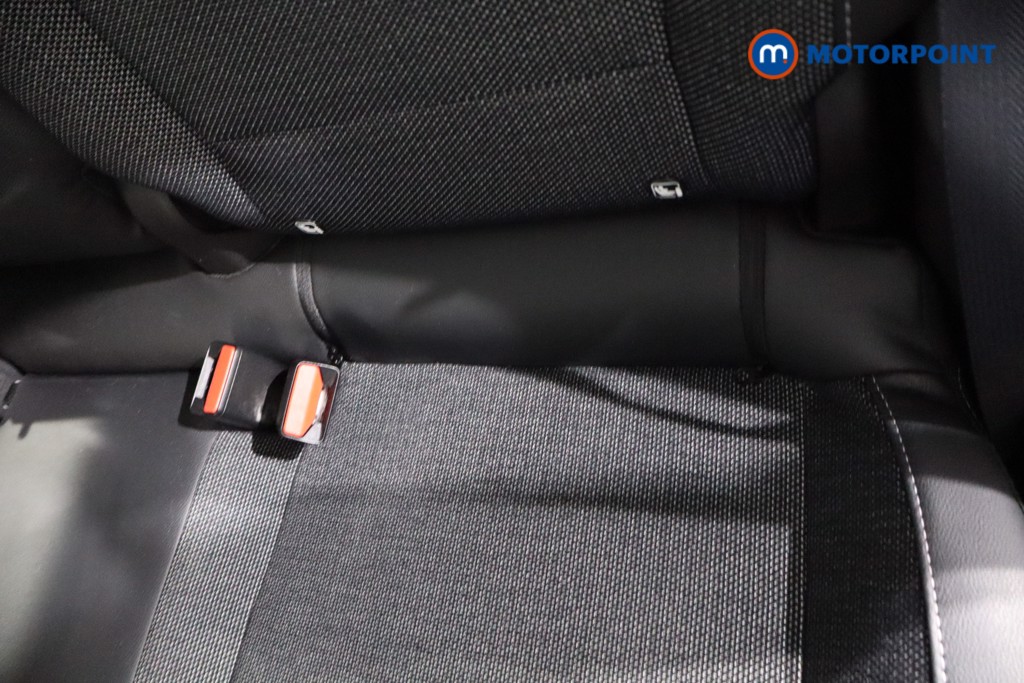 Renault Captur Techno Manual Petrol SUV - Stock Number (1619978) - 25th supplementary image