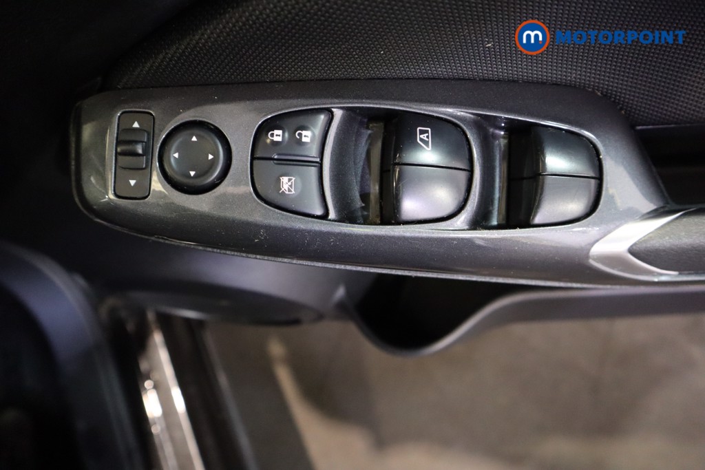 Nissan Juke Acenta Manual Petrol SUV - Stock Number (1620185) - 14th supplementary image