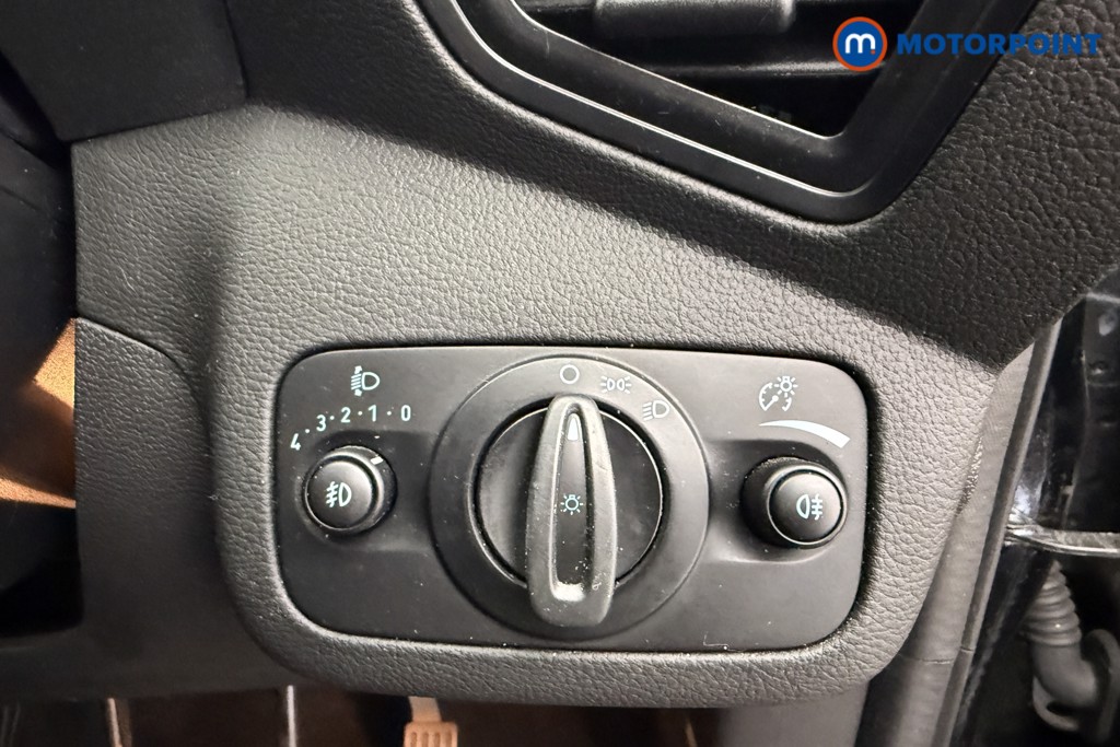 Ford Kuga Zetec Manual Petrol SUV - Stock Number (1620431) - 8th supplementary image