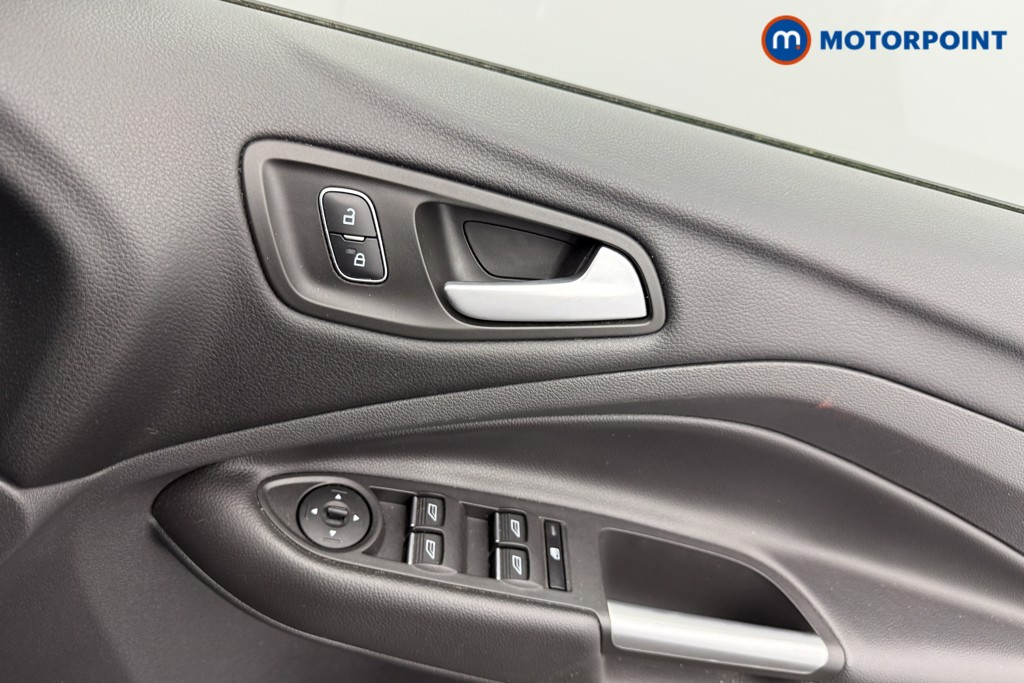 Ford Kuga Zetec Manual Petrol SUV - Stock Number (1620431) - 9th supplementary image