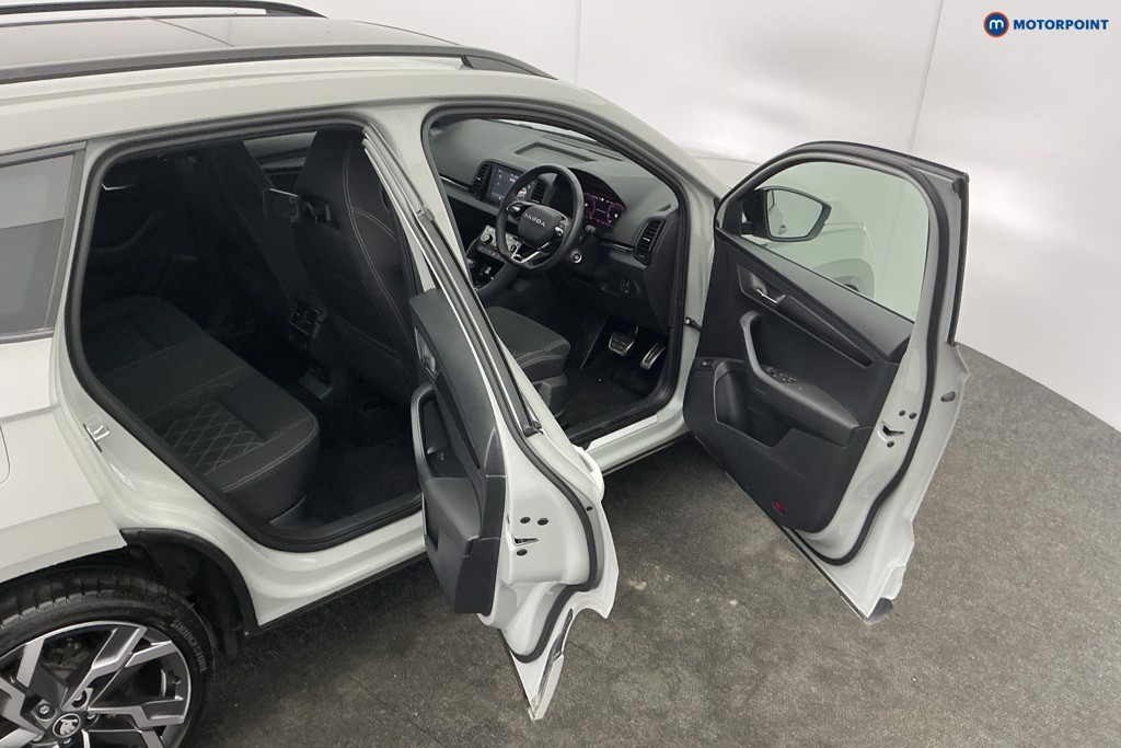 Skoda Karoq Sportline Edition Automatic Petrol SUV - Stock Number (1621011) - 5th supplementary image