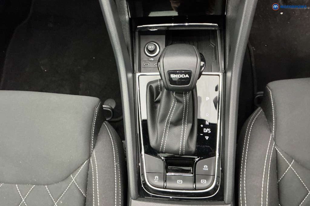 Skoda Karoq Sportline Edition Automatic Petrol SUV - Stock Number (1621011) - 20th supplementary image