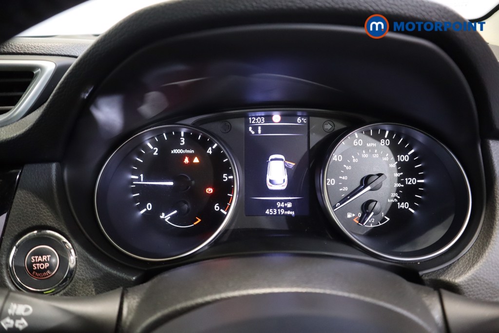 Nissan Qashqai Tekna Manual Diesel SUV - Stock Number (1621044) - 4th supplementary image