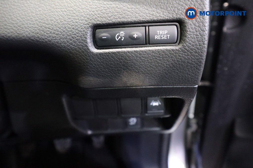 Nissan Qashqai Tekna Manual Diesel SUV - Stock Number (1621044) - 14th supplementary image