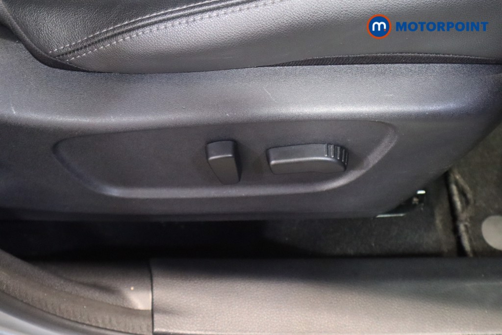 Nissan Qashqai Tekna Manual Diesel SUV - Stock Number (1621044) - 19th supplementary image