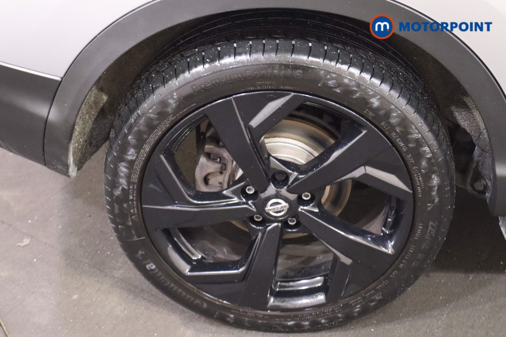 Nissan Qashqai Tekna Manual Diesel SUV - Stock Number (1621044) - 23rd supplementary image