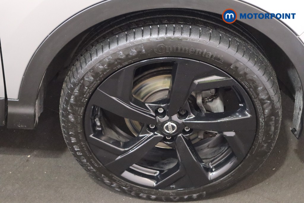 Nissan Qashqai Tekna Manual Diesel SUV - Stock Number (1621044) - 24th supplementary image