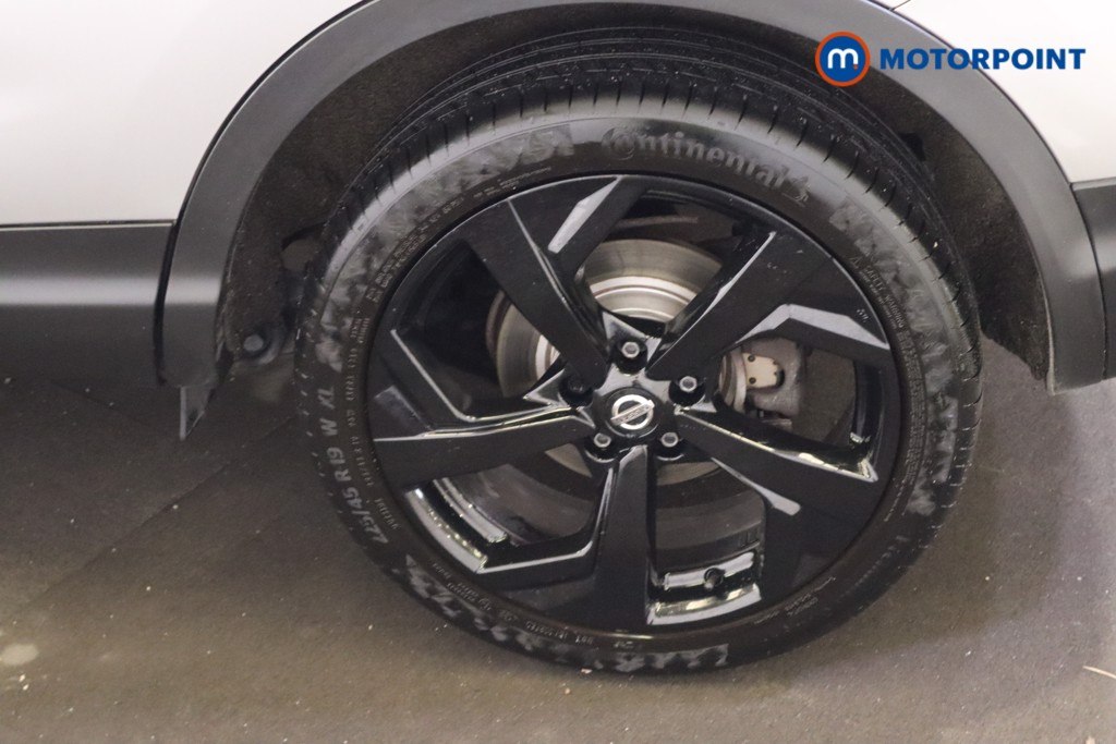 Nissan Qashqai Tekna Manual Diesel SUV - Stock Number (1621044) - 26th supplementary image