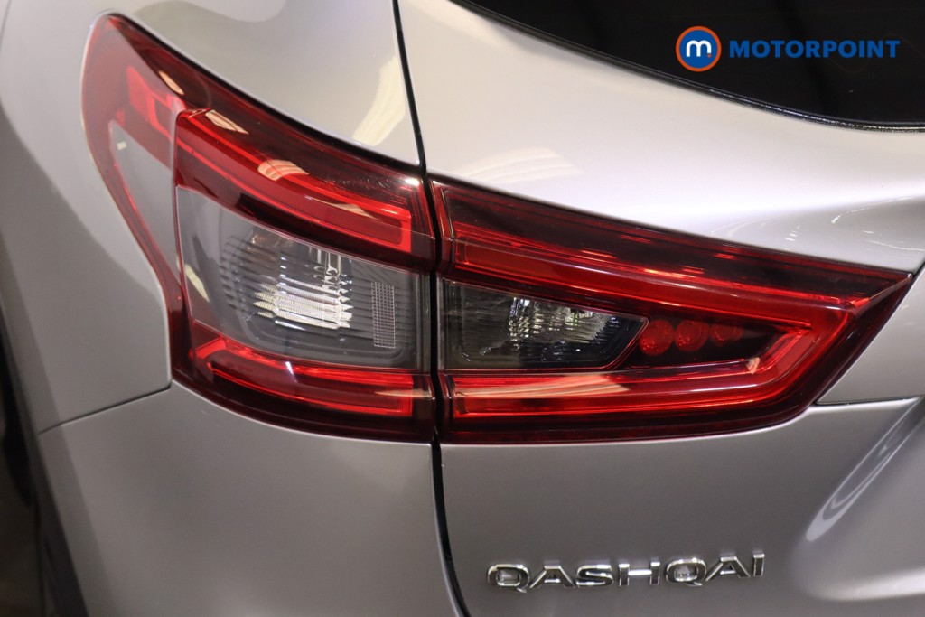 Nissan Qashqai Tekna Manual Diesel SUV - Stock Number (1621044) - 27th supplementary image