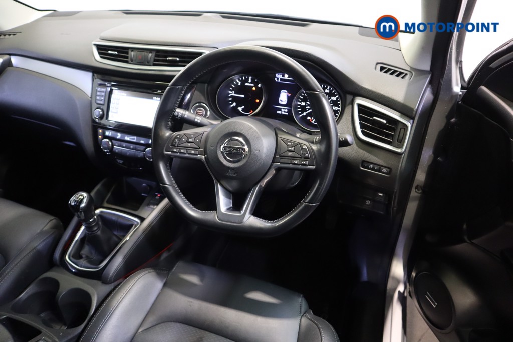 Nissan Qashqai Tekna Manual Diesel SUV - Stock Number (1621044) - 1st supplementary image