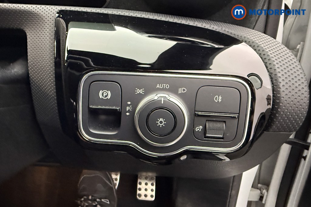 Mercedes-Benz A Class Amg Line Automatic Petrol Hatchback - Stock Number (1621616) - 8th supplementary image