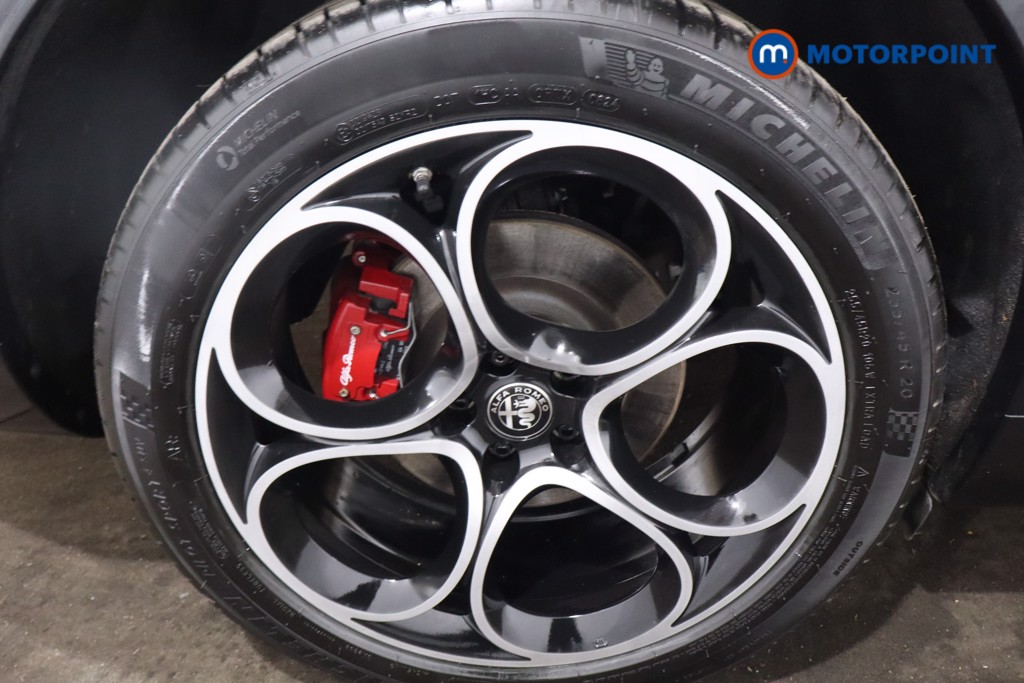 Alfa Romeo Stelvio Veloce Automatic Petrol SUV - Stock Number (1621838) - 9th supplementary image