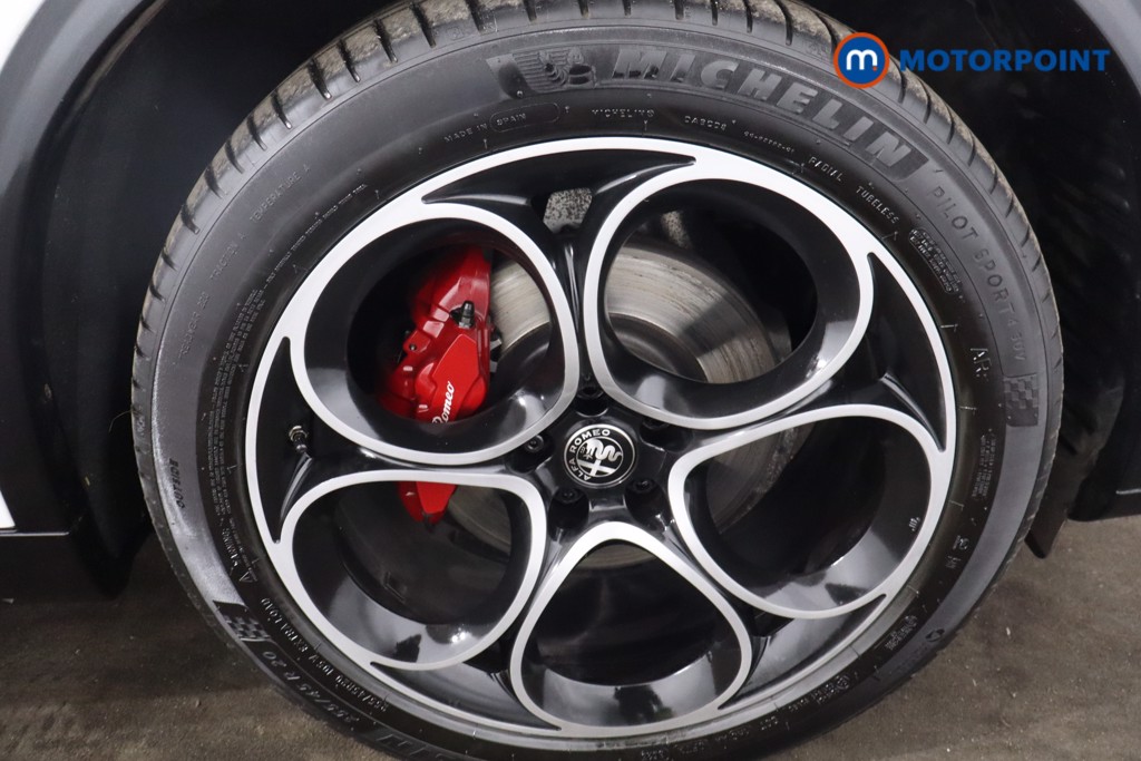 Alfa Romeo Stelvio Veloce Automatic Petrol SUV - Stock Number (1621838) - 10th supplementary image