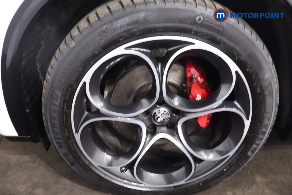 Alfa Romeo Stelvio Veloce Automatic Petrol SUV - Stock Number (1621838) - 11th supplementary image