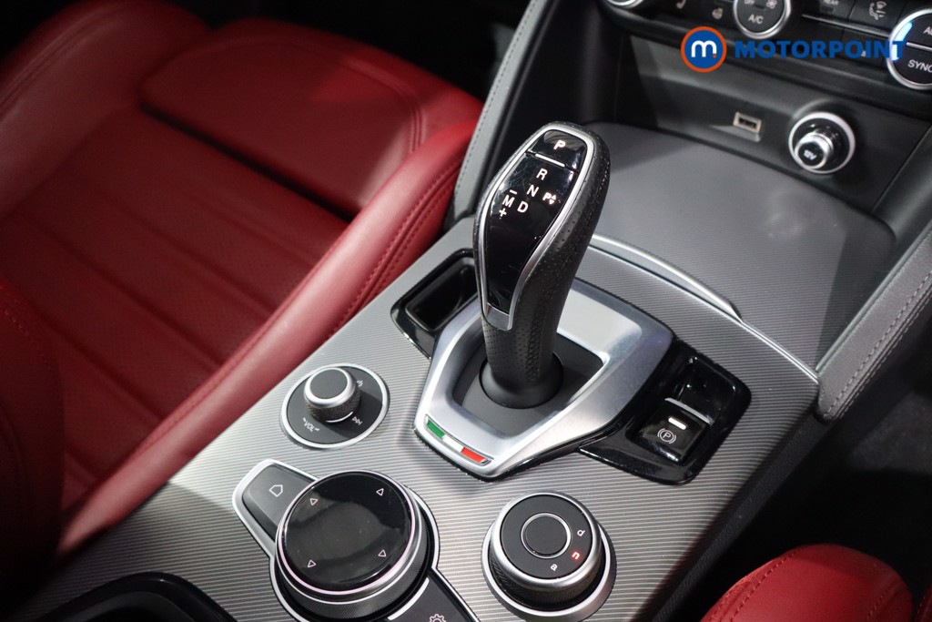Alfa Romeo Stelvio Veloce Automatic Petrol SUV - Stock Number (1621838) - 18th supplementary image