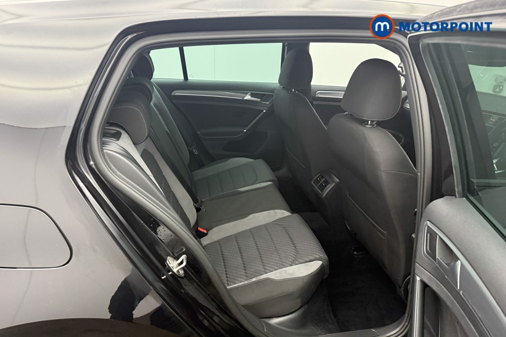 Volkswagen Golf R-Line Automatic Diesel Hatchback - Stock Number (1622098) - 12th supplementary image