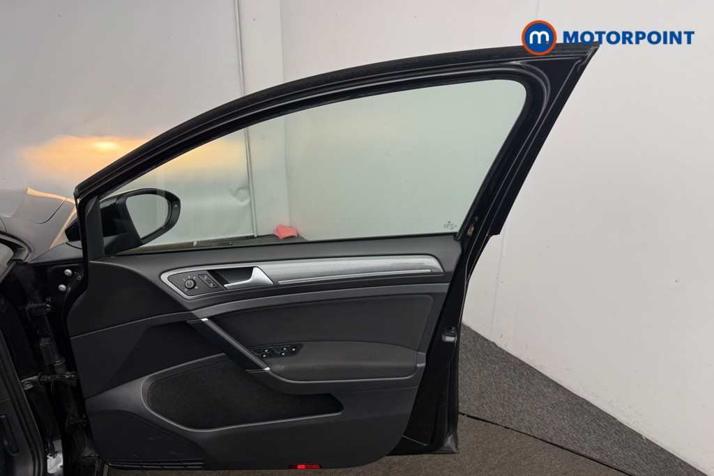 Volkswagen Golf R-Line Automatic Diesel Hatchback - Stock Number (1622098) - 16th supplementary image