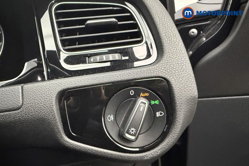 Volkswagen Golf R-Line Automatic Diesel Hatchback - Stock Number (1622098) - 18th supplementary image