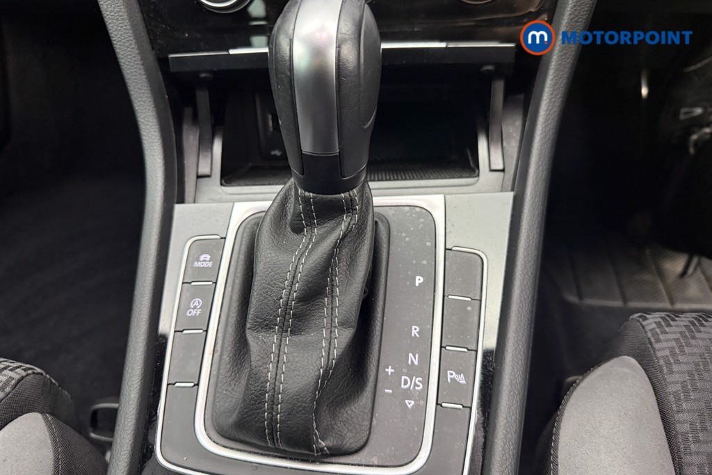 Volkswagen Golf R-Line Automatic Diesel Hatchback - Stock Number (1622098) - 20th supplementary image