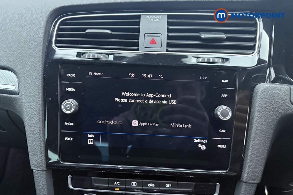 Volkswagen Golf R-Line Automatic Diesel Hatchback - Stock Number (1622098) - 23rd supplementary image