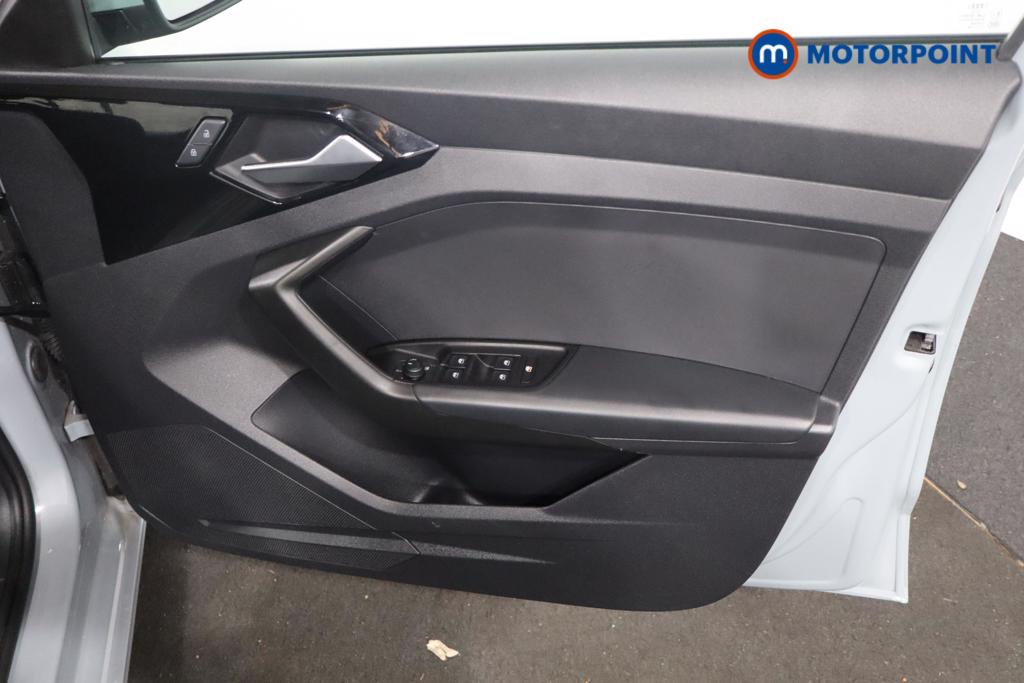 Audi A1 Technik Manual Petrol Hatchback - Stock Number (1622899) - 9th supplementary image