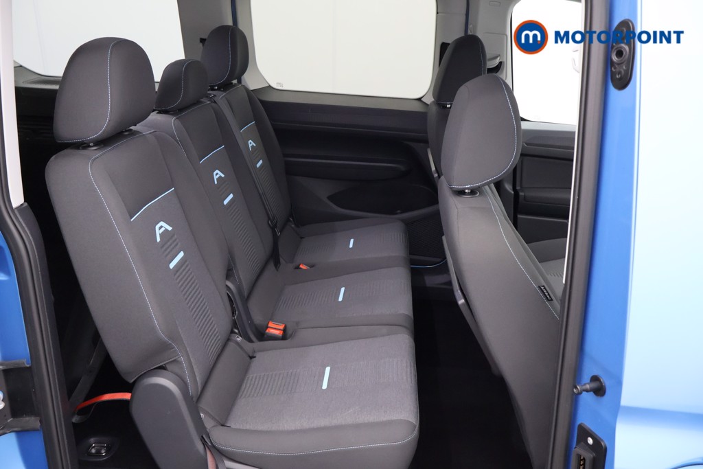 Ford Tourneo Connect Active Automatic Diesel People Carrier - Stock Number (1623536) - 11th supplementary image