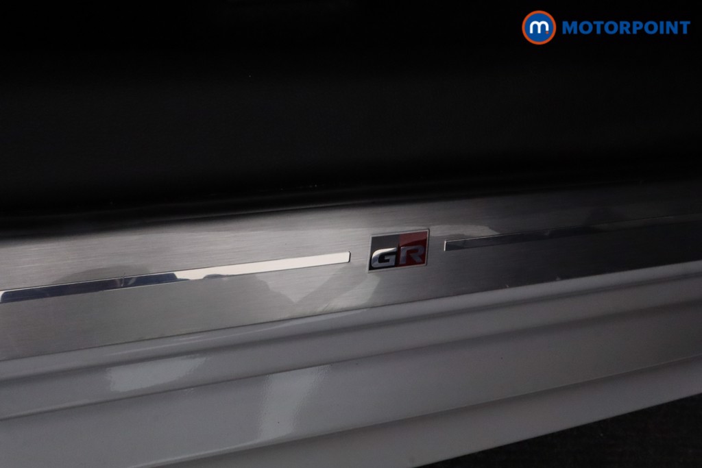 Toyota Yaris Gr Sport Automatic Petrol-Electric Hybrid Hatchback - Stock Number (1624562) - 21st supplementary image