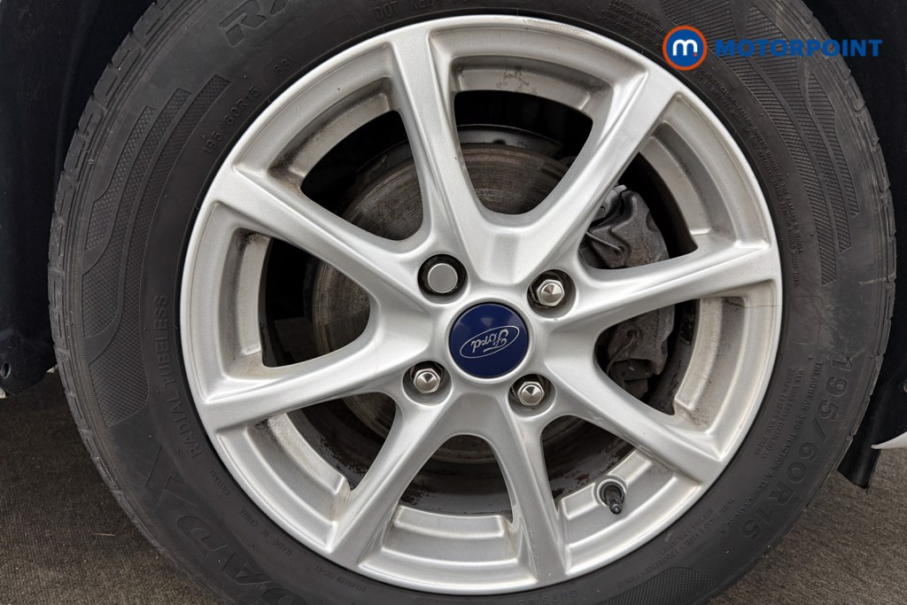 Ford Fiesta Zetec Manual Petrol Hatchback - Stock Number (1625078) - 4th supplementary image