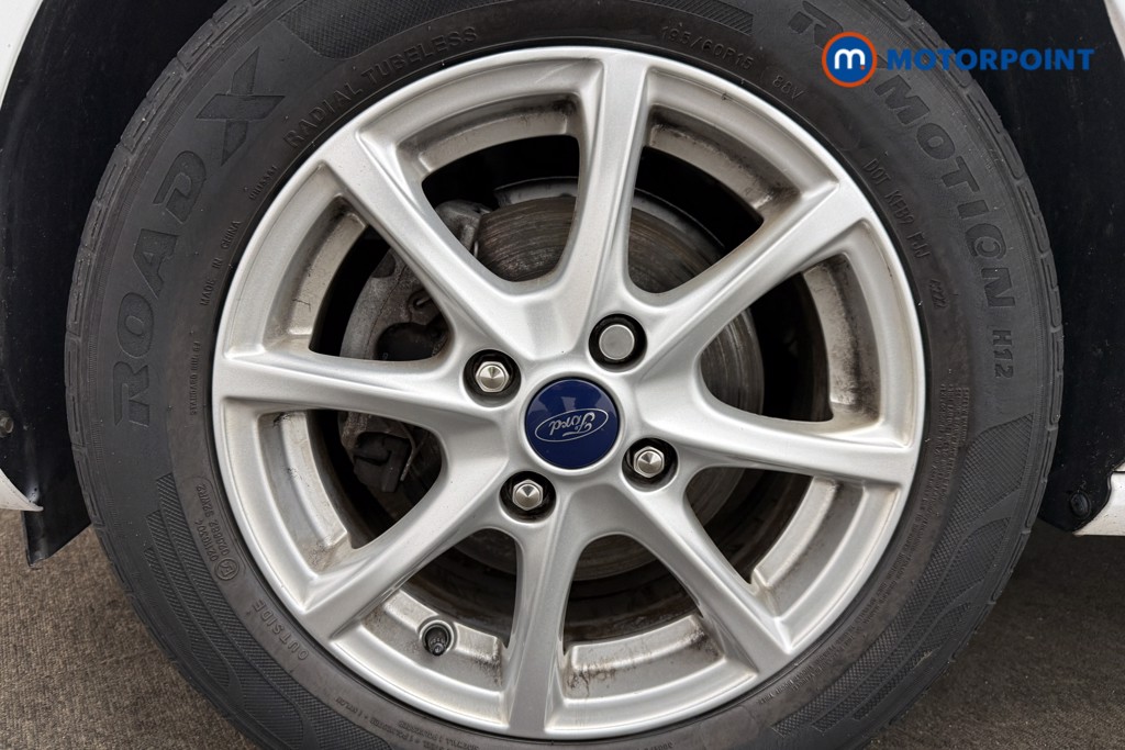 Ford Fiesta Zetec Manual Petrol Hatchback - Stock Number (1625078) - 1st supplementary image