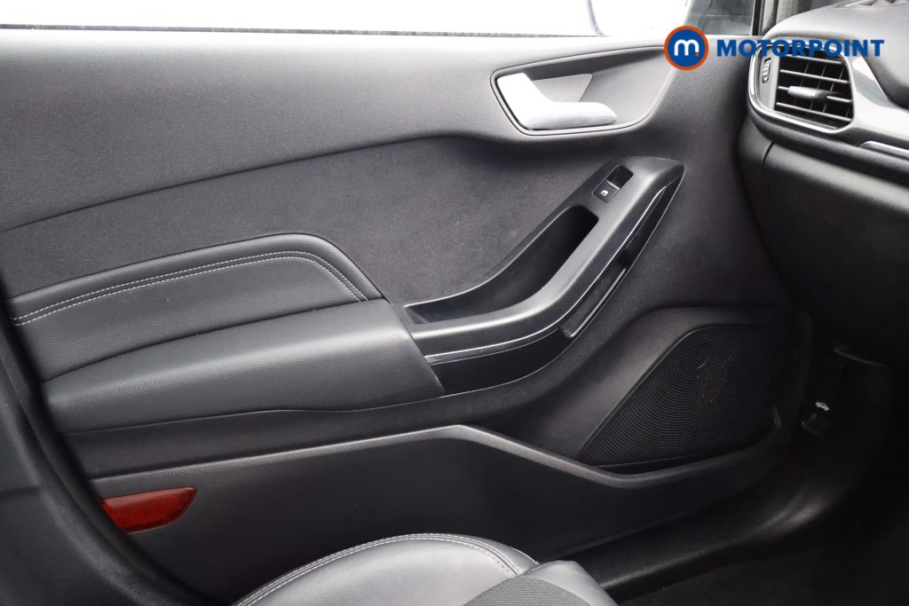 Ford Fiesta St-Line X Manual Petrol Hatchback - Stock Number (1610175) - 10th supplementary image