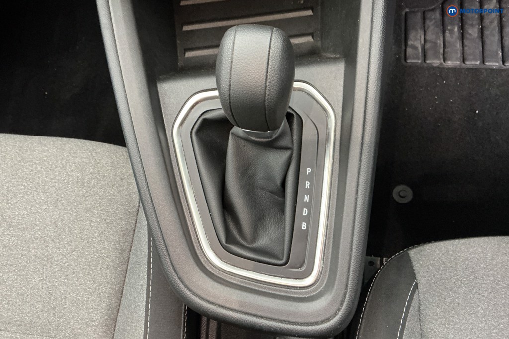 Renault Clio Evolution Automatic Petrol-Electric Hybrid Hatchback - Stock Number (1612669) - 17th supplementary image