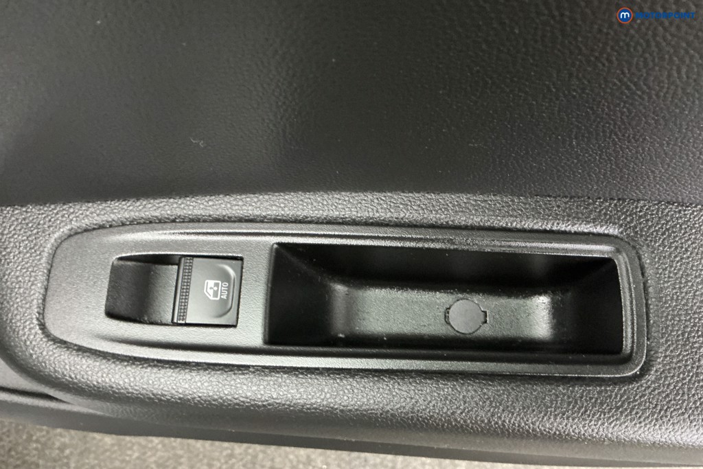 Renault Clio Evolution Automatic Petrol-Electric Hybrid Hatchback - Stock Number (1612669) - 27th supplementary image