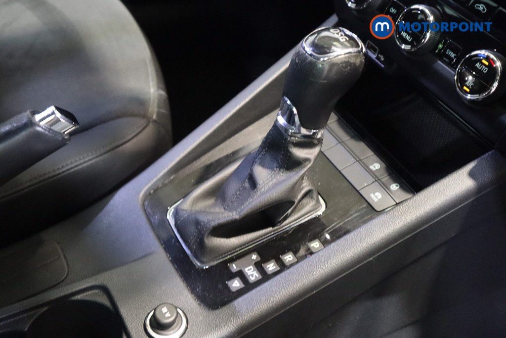 Skoda Octavia Se L Automatic Petrol Hatchback - Stock Number (1614262) - 5th supplementary image