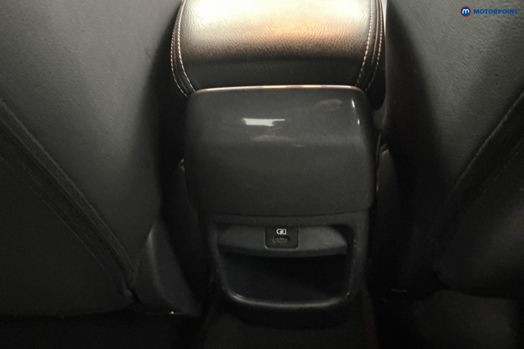 Nissan Juke N-Connecta Automatic Petrol SUV - Stock Number (1615227) - 15th supplementary image