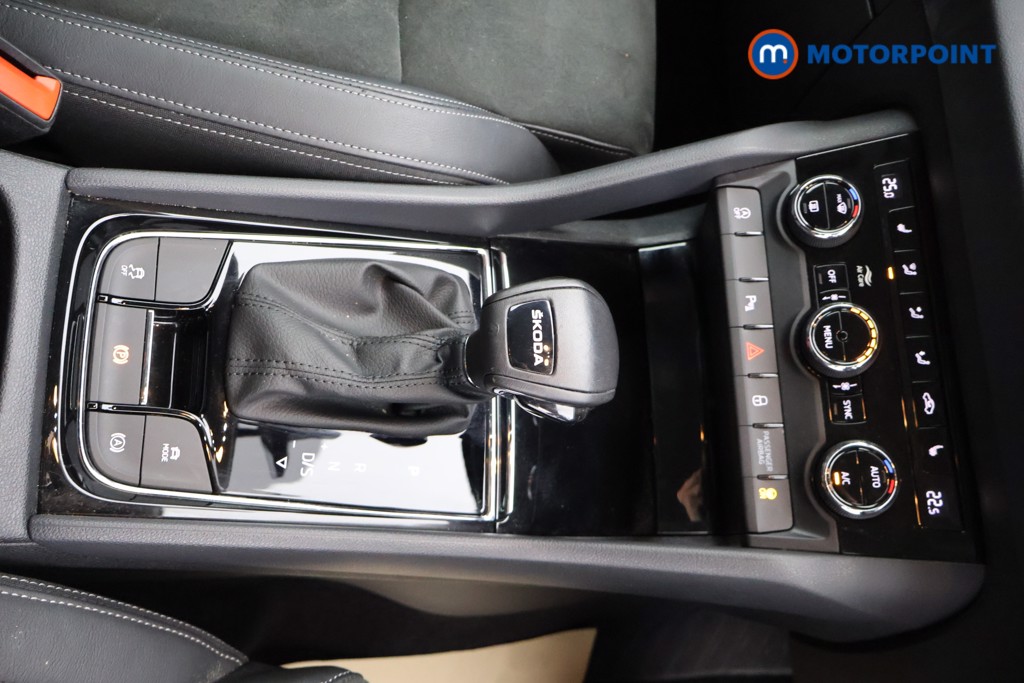 Skoda Karoq Se L Automatic Petrol SUV - Stock Number (1616438) - 8th supplementary image