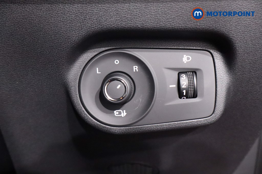 Mg Motor Uk ZS Trophy Automatic Petrol-Electric Hybrid SUV - Stock Number (1617791) - 17th supplementary image