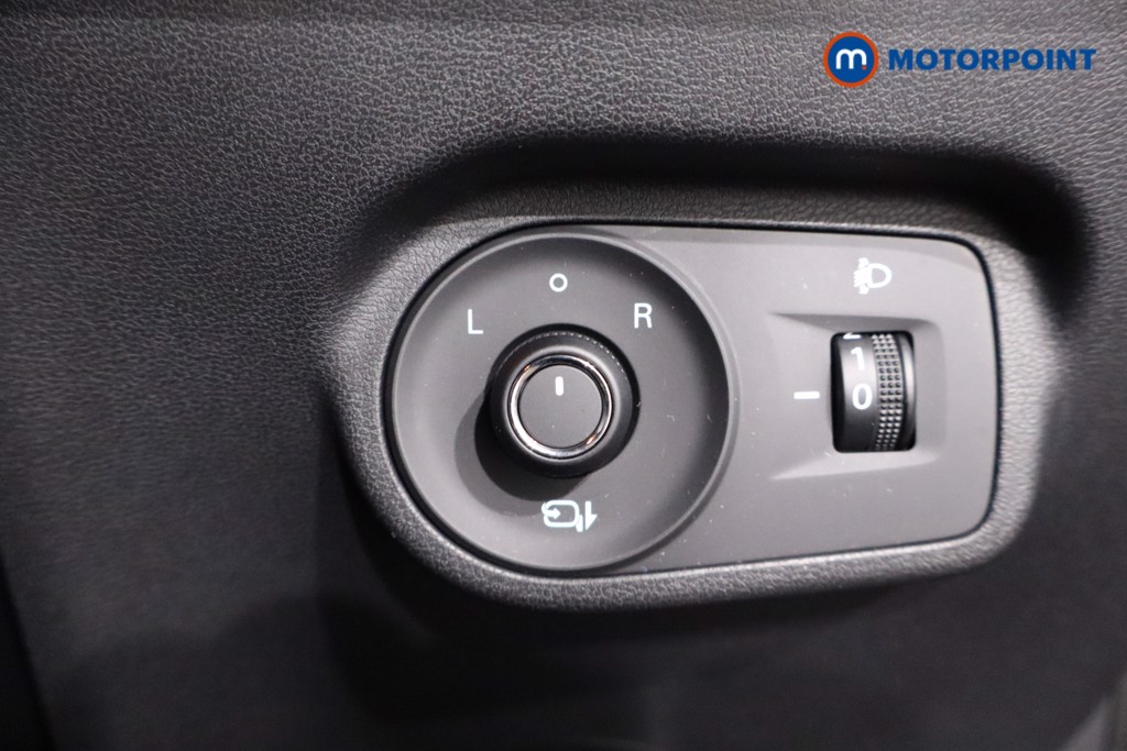 Mg Motor Uk ZS Trophy Automatic Petrol-Electric Hybrid SUV - Stock Number (1617923) - 17th supplementary image