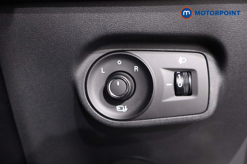 Mg Motor Uk ZS Trophy Automatic Petrol-Electric Hybrid SUV - Stock Number (1618392) - 17th supplementary image