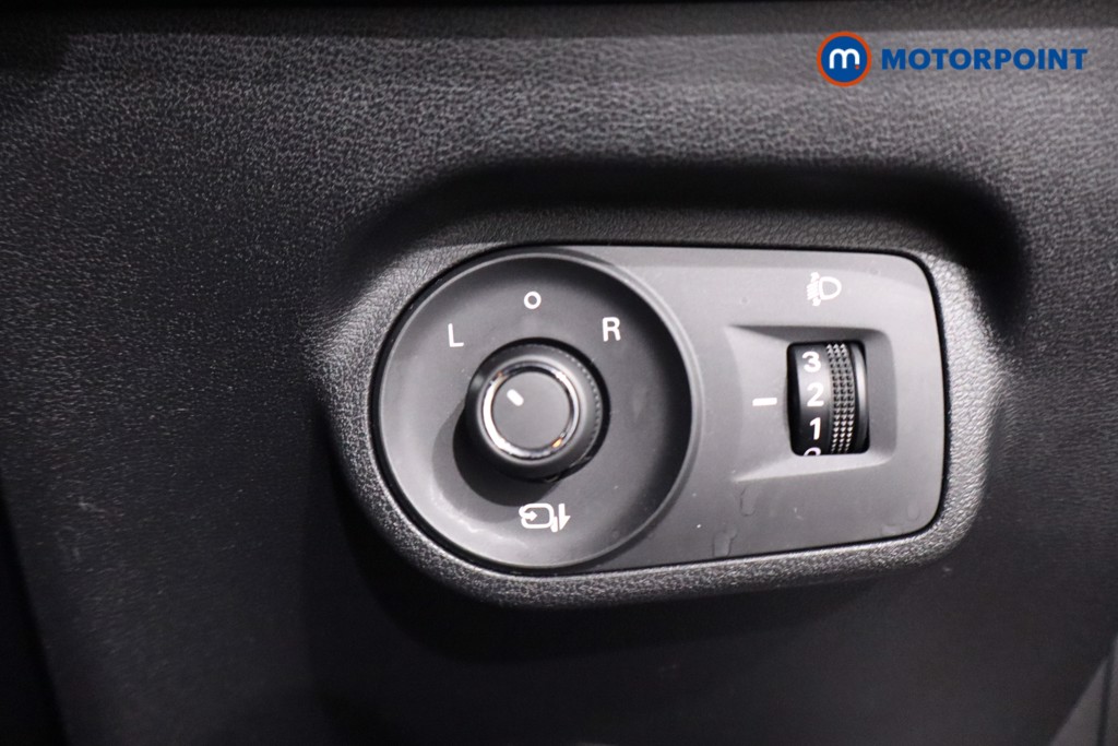 Mg Motor Uk ZS Trophy Automatic Petrol-Electric Hybrid SUV - Stock Number (1618412) - 17th supplementary image