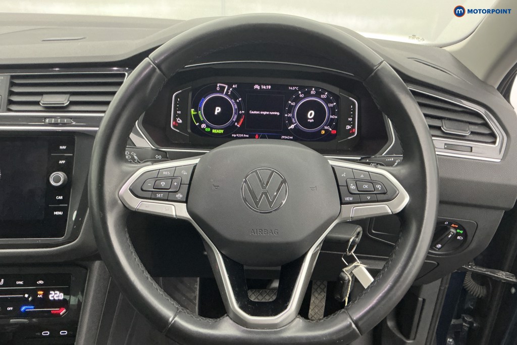 Volkswagen Tiguan Life Automatic Petrol Plug-In Hybrid SUV - Stock Number (1618637) - 8th supplementary image