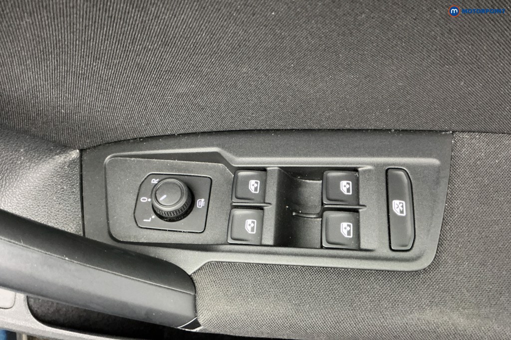 Volkswagen Tiguan Life Automatic Petrol Plug-In Hybrid SUV - Stock Number (1618637) - 28th supplementary image